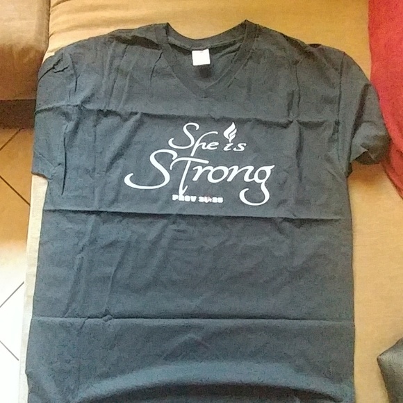 T shirt Brand new - Picture 2 of 3